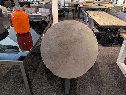 Mooi ovale Trespa-tafel, Tuin en Terras, Tuintafels, Zo goed als nieuw, Ovaal, Aluminium, Ophalen