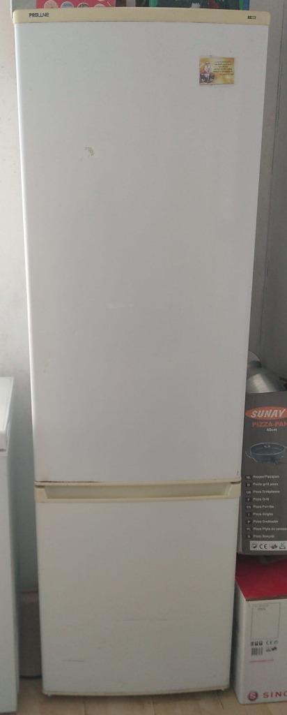 Proline PLC280WF1, Witgoed en Apparatuur, Koelkasten en IJskasten, Gebruikt, Met vriesvak, 200 liter of meer, 160 cm of meer, 45 tot 60 cm