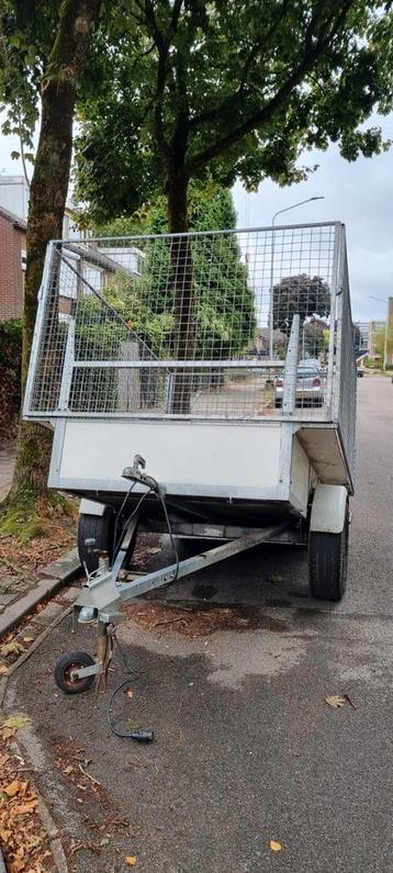 Ongeremde enkel asser met kiep functie en loofrekken beschikbaar voor biedingen