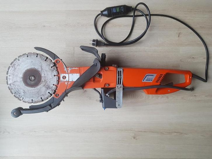 Muurzaag Husqvarna K3000, Doe-het-zelf en Verbouw, Gereedschap | Zaagmachines, Gebruikt, Kettingzaag, 1200 watt of meer, 70 mm of meer