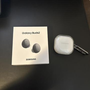 Samsung Galaxy Buds 2 – vrijwel nieuw, met case beschikbaar voor biedingen