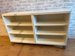 Ikea Besta wandmeubel / kastje wit met houten pootjes, Huis en Inrichting, Kasten | Wandmeubels, Ophalen, Gebruikt, Minder dan 150 cm
