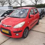 Hyundai i10 1.25 I 5DR 2010 Rood, Auto's, Voorwielaandrijving, 450 kg, 905 kg, Origineel Nederlands