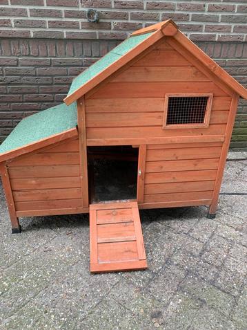 Mooi degelijk kippenhok zgan beschikbaar voor biedingen
