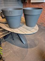 2 Grote Kunststof Bloempotten, Ophalen, Kunststof, Gebruikt, 40 cm of meer