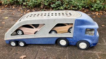 Little tikes trailer met auto’s beschikbaar voor biedingen