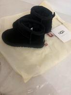 Uug maat 36, Zwart, Snowboots, Nieuw, Ophalen of Verzenden