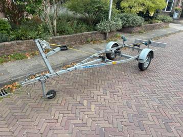 Boot trailer motorboot rib rubberboot aanhanger 4M kar. beschikbaar voor biedingen