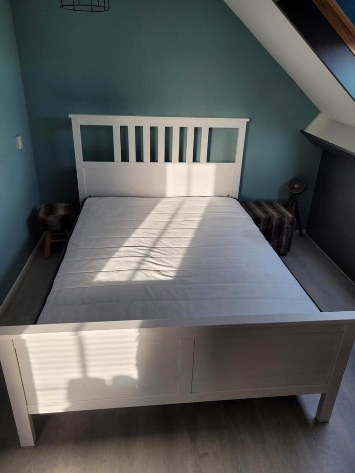 Hemnes bed en lönset lattenbodem ikea, Huis en Inrichting, Slaapkamer | Bedden, Gebruikt, Tweepersoons, 140 cm, 200 cm, Hout, Wit