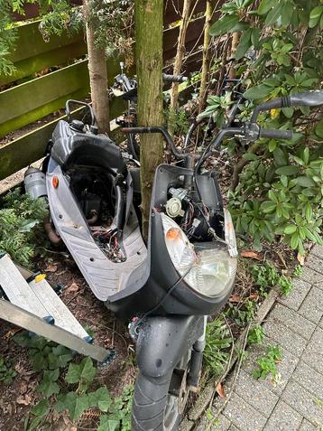 Peugeot scooter snor beschikbaar voor biedingen
