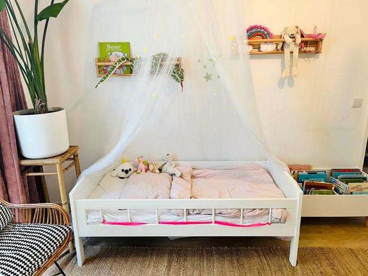 Mooi wit houten peuter/kleuterbed inclusief alles!, Kinderen en Baby's, Kinderkamer | Bedden, Zo goed als nieuw, 140 tot 160 cm
