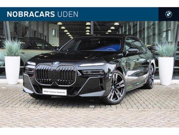 BMW i7 xDrive60 High Executive M Sport / Panoramadak Sky Lou beschikbaar voor biedingen