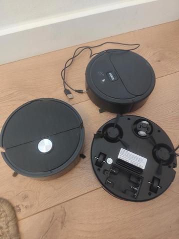 kleine, op batterijen werkende automatische stofzuigerrobots beschikbaar voor biedingen