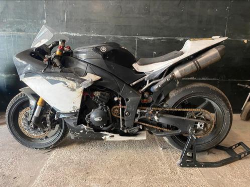 Yamaha r1 2010 circuit met lichte schade, Motoren, Motoren | Schademotoren, Super Sport, Ophalen of Verzenden