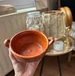 Terracotta schaaltje met twee handvaten, Huis en Inrichting, Keuken | Servies, Ophalen of Verzenden