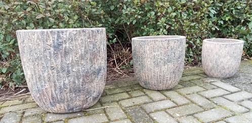 Geglazuurde pot wave bronze in drie maten., Tuin en Terras, Bloempotten, Nieuw, Terracotta, Binnen, Balkon, Tuin, Rond, Ophalen
