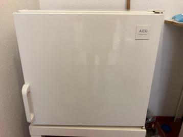 mini koelkast AEG 50 x 53 x 58 beschikbaar voor biedingen