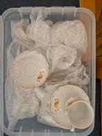 Royal Albert servies, Huis en Inrichting, Keuken | Servies, Ophalen, Zo goed als nieuw, Overige stijlen, Kop(pen) en/of Schotel(s)