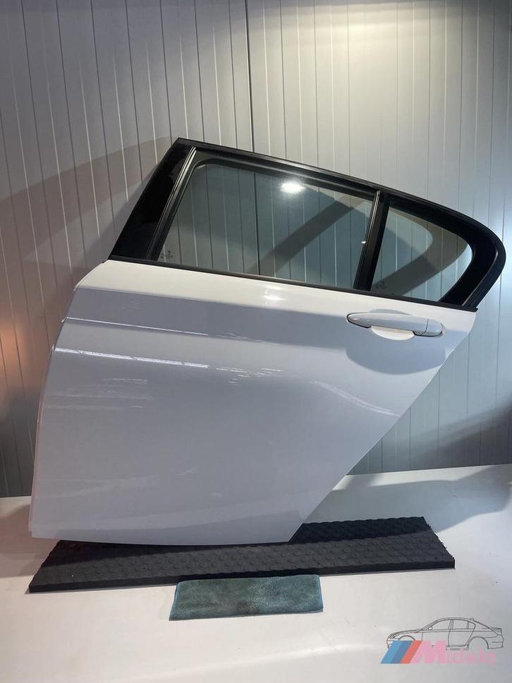 BMW F20 DEUR LINKS ACHTER KLEUR 300, Auto-onderdelen, Carrosserie en Plaatwerk, Deur, BMW, Gebruikt, Ophalen of Verzenden