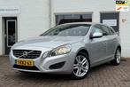 Volvo V60 1.6 T3 Trekhaak AUTOMAAT, Auto's, Stof, Gebruikt, Zwart, 4 cilinders
