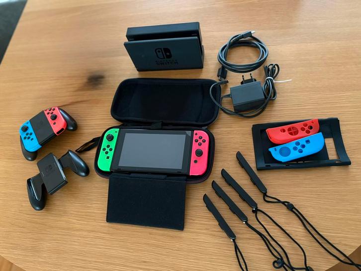 Nintendo Switch + Accessoires – Compleet pakket!, Spelcomputers en Games, Spelcomputers | Nintendo Switch, Zo goed als nieuw, Switch Original