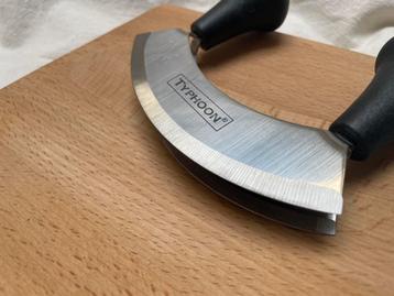 Typhoon kruidensnijder/wiegemes + snijplankje beschikbaar voor biedingen