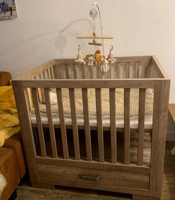 Zeer nette box - Kidsmill - Brent Oldwood beschikbaar voor biedingen