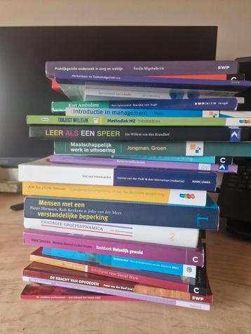 Studieboeken Social Work beschikbaar voor biedingen