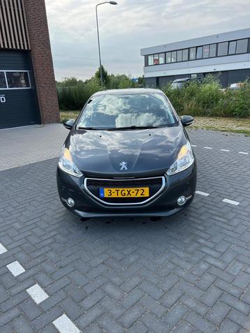 Peugeot 208 1.6 E-hdi 68KW/92PK 5-D 2014 Grijs beschikbaar voor biedingen