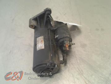 Startmotor van een Opel Vivaro beschikbaar voor biedingen