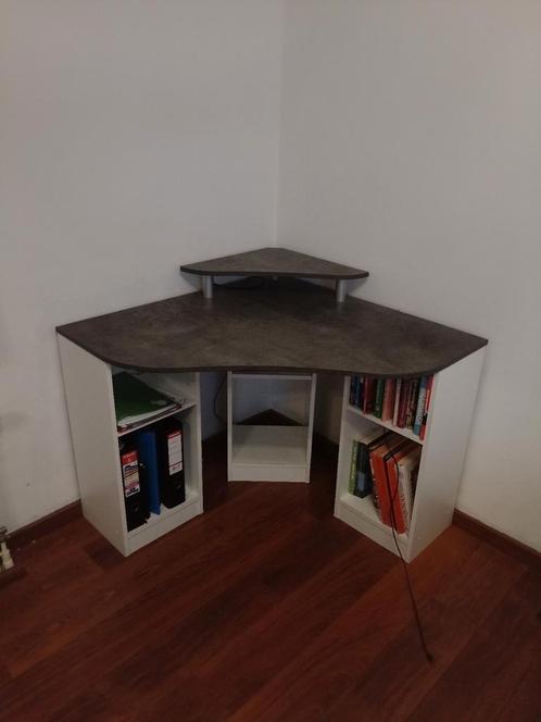 Hoekburea betonlook / wit, Huis en Inrichting, Bureaus, Gebruikt, Ophalen of Verzenden