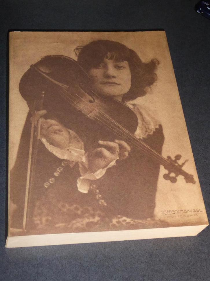 Henri Berssenbrugge: passie - energie - fotografie, Boeken, Catalogussen en Folders, Zo goed als nieuw, Catalogus, Verzenden