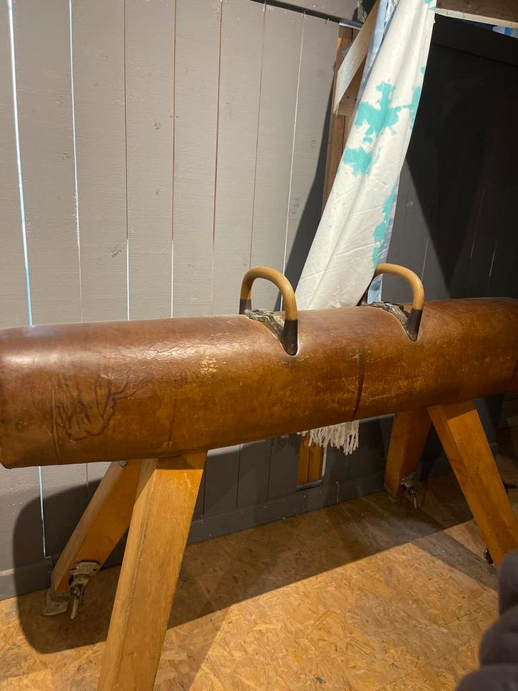 Oude Turnbok - Vintage Gymnastiek Toestel, Sport en Fitness, Fitnessmaterialen, Gebruikt, Overige typen, Ophalen