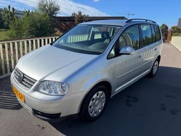 Volkswagen Touran 1.6-16V FSI Trendline (bj 2004, automaat) beschikbaar voor biedingen