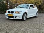 BMW 1-Serie 2.0 116D bj 2011 businnss lineultimate M Editon, Auto's, 1-Serie, Euro 5, Achterwielaandrijving, 1995 cc