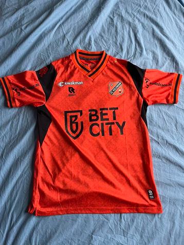 FC Volendam thuisshirt 24/25 maat S beschikbaar voor biedingen