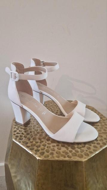 Tamaris Off-White Hak Sandalen - Maat 39 beschikbaar voor biedingen