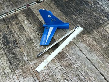 Restanten rc vliegtuig beschikbaar voor biedingen