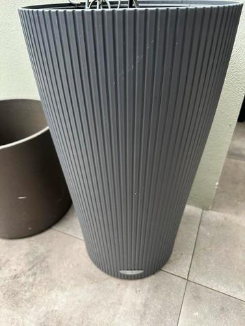 Bloempotten verschillende maten voor maar € 50 beschikbaar voor biedingen