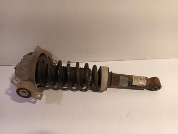 Veerpoot links achter Volkswagen Touareg beschikbaar voor biedingen