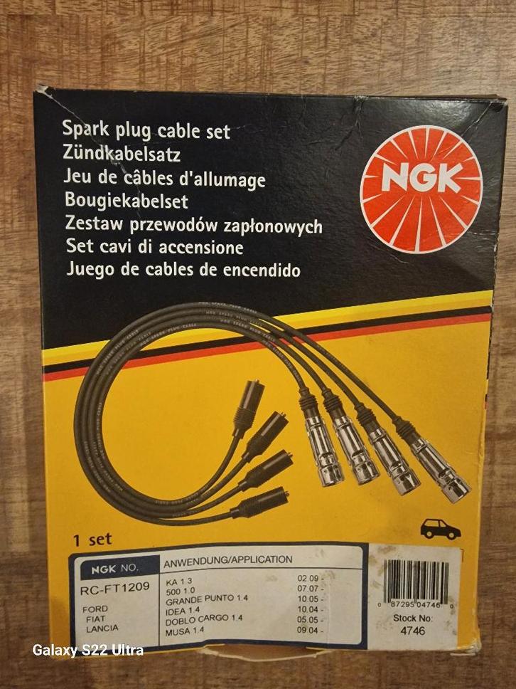 Nieuwe bougiekabels van NGK, Auto diversen, Overige Auto diversen, Ophalen