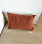 Nieuw kussen Claudi, Huis en Inrichting, Ophalen of Verzenden, Nieuw, Oranje, Rechthoekig