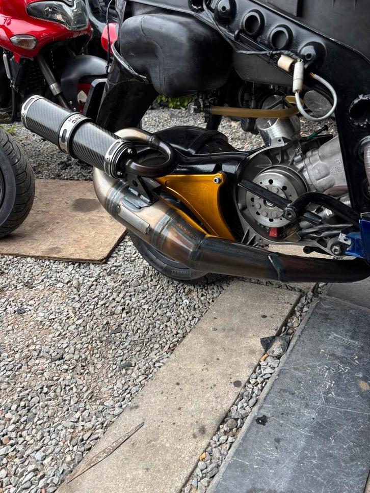 Pm tuning uitlaat nette staat met sip demper, Fietsen en Brommers, Brommers | Tuning en Styling, Zo goed als nieuw, Ophalen of Verzenden