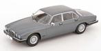Jsn MCG 1:18 Jaguar XJ Series III Limousine donkergrijs 1979