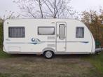 Goed onderhouden caravan met 2 aparte bedden, Caravans en Kamperen, Particulier, Adria, 5 tot 6 meter, Omvormbare zithoek