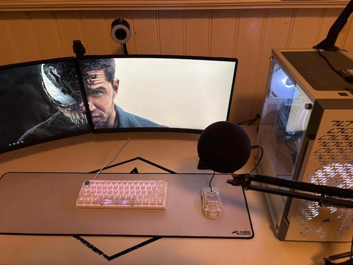 Complete Gaming / Streaming Setup, Computers en Software, Desktop Pc's, Zo goed als nieuw, 4 Ghz of meer, SSD, 32 GB, Met videokaart