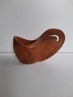volksbeker - huwelijksbeker- herdersmok . handgesneden hout, Antiek en Kunst, Ophalen of Verzenden