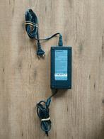 Giant acculader DPS-83CB A, Fietsen en Brommers, Ophalen of Verzenden, Zo goed als nieuw