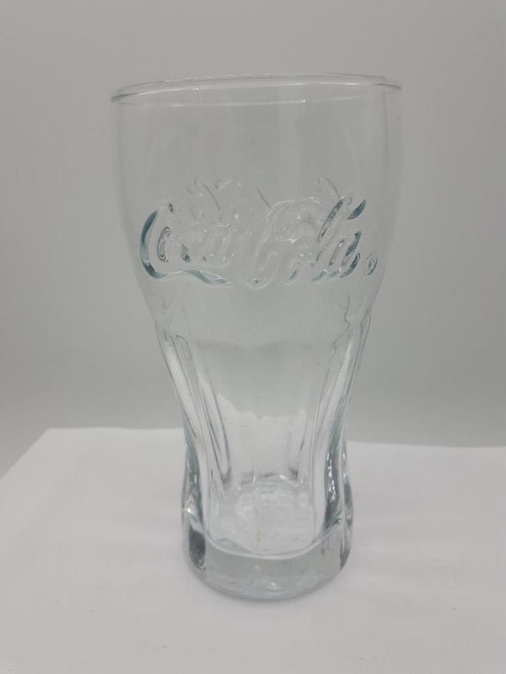 Coca-Cola Glas Reliëf 0,2L rastal, Verzamelen, Merken en Reclamevoorwerpen, Zo goed als nieuw, Gebruiksvoorwerp, Ophalen of Verzenden