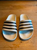 Badslippers adidas, Kinderen en Baby's, Kinderkleding | Schoenen en Sokken, Adidas, Gebruikt, Jongen of Meisje, Overige typen